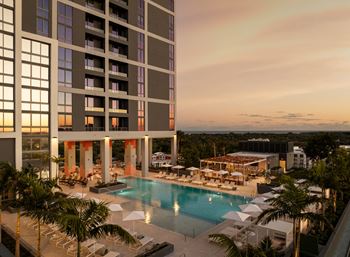 Expansive amenity roof deck
